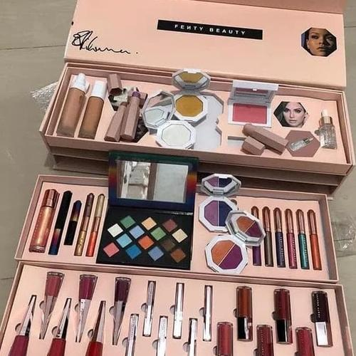 Make Up Set Fenty Beauty